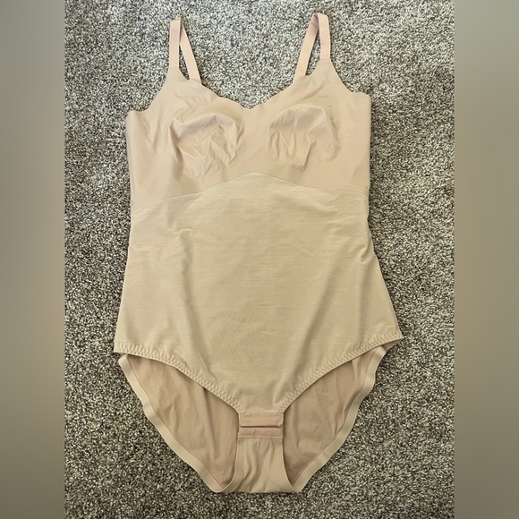 Women’s HoneyLove Cami Bodysuit Shape-Wear In Sand Tan Size 1X - Picture 5 of 9